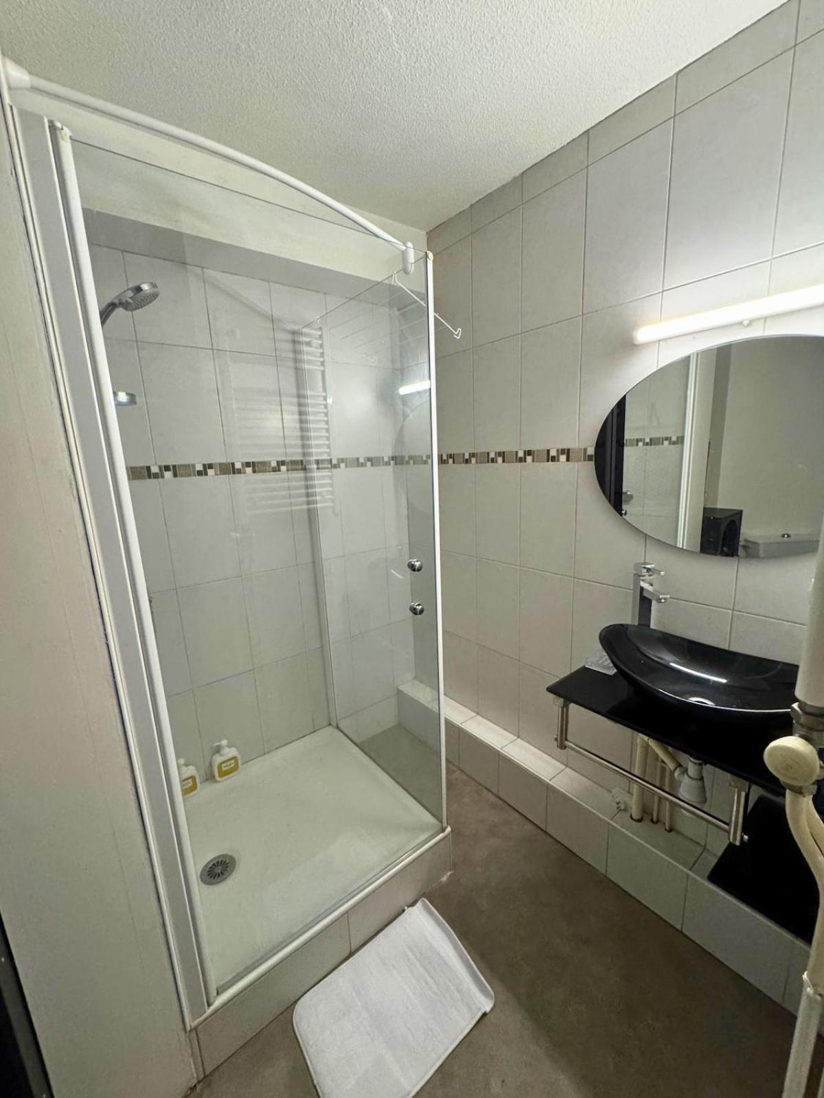 Majestic - Wifi - Parking - Vue Appartement Dax Buitenkant foto