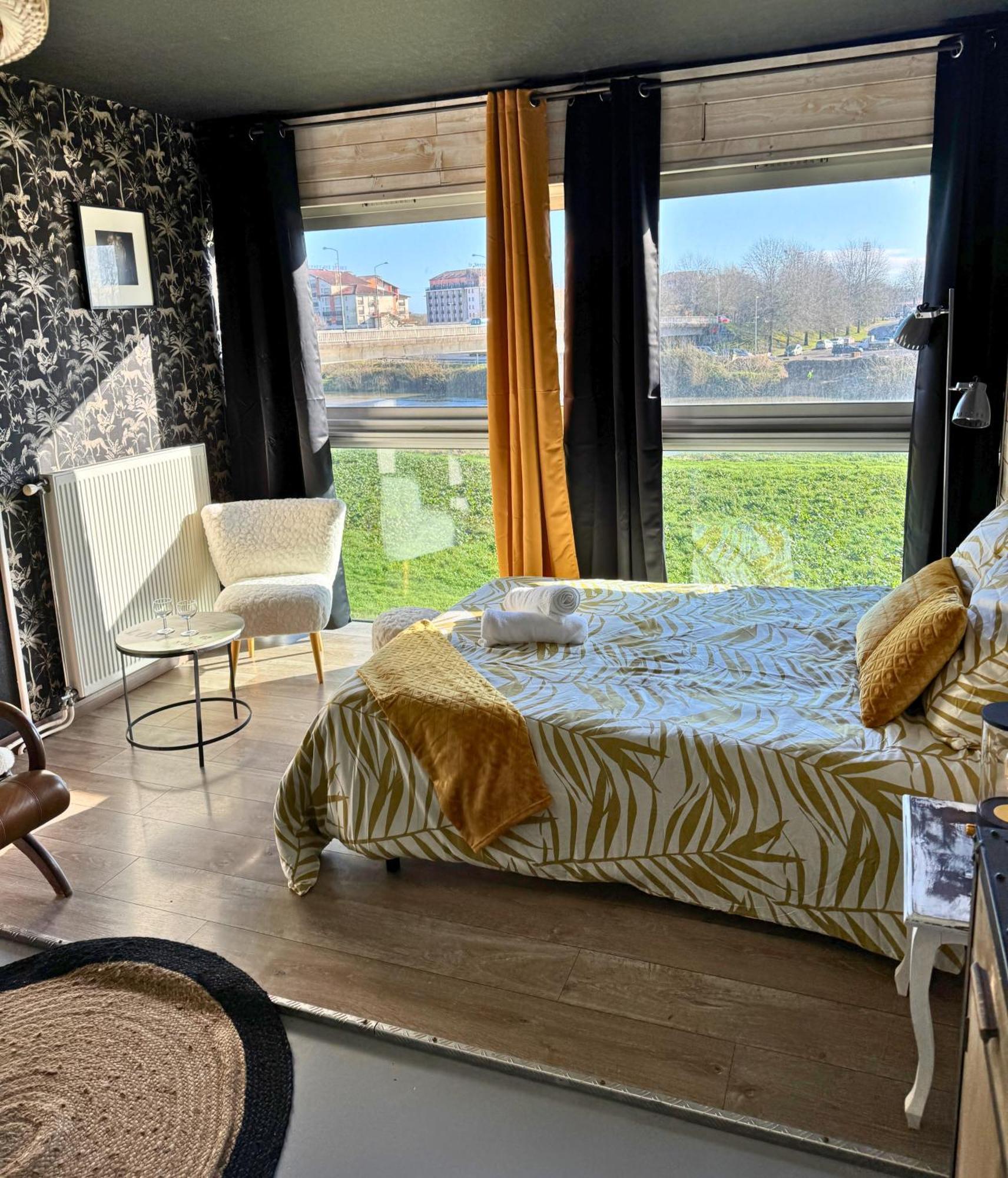 Majestic - Wifi - Parking - Vue Appartement Dax Buitenkant foto